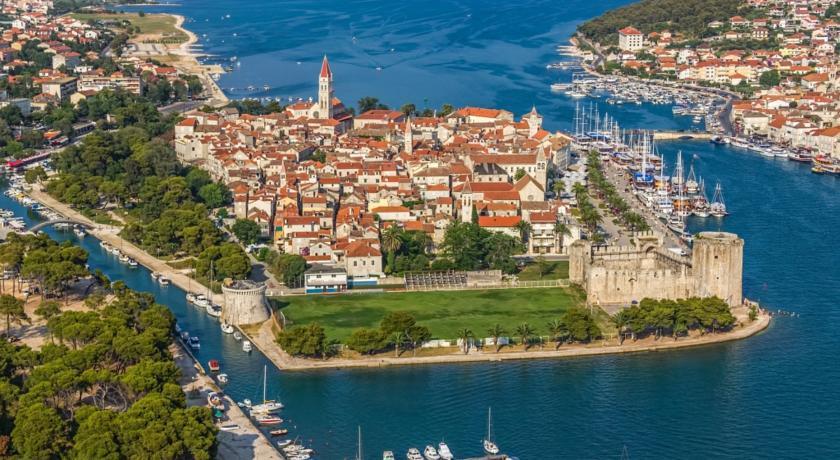 Apartments Maria Trogir Kültér fotó
